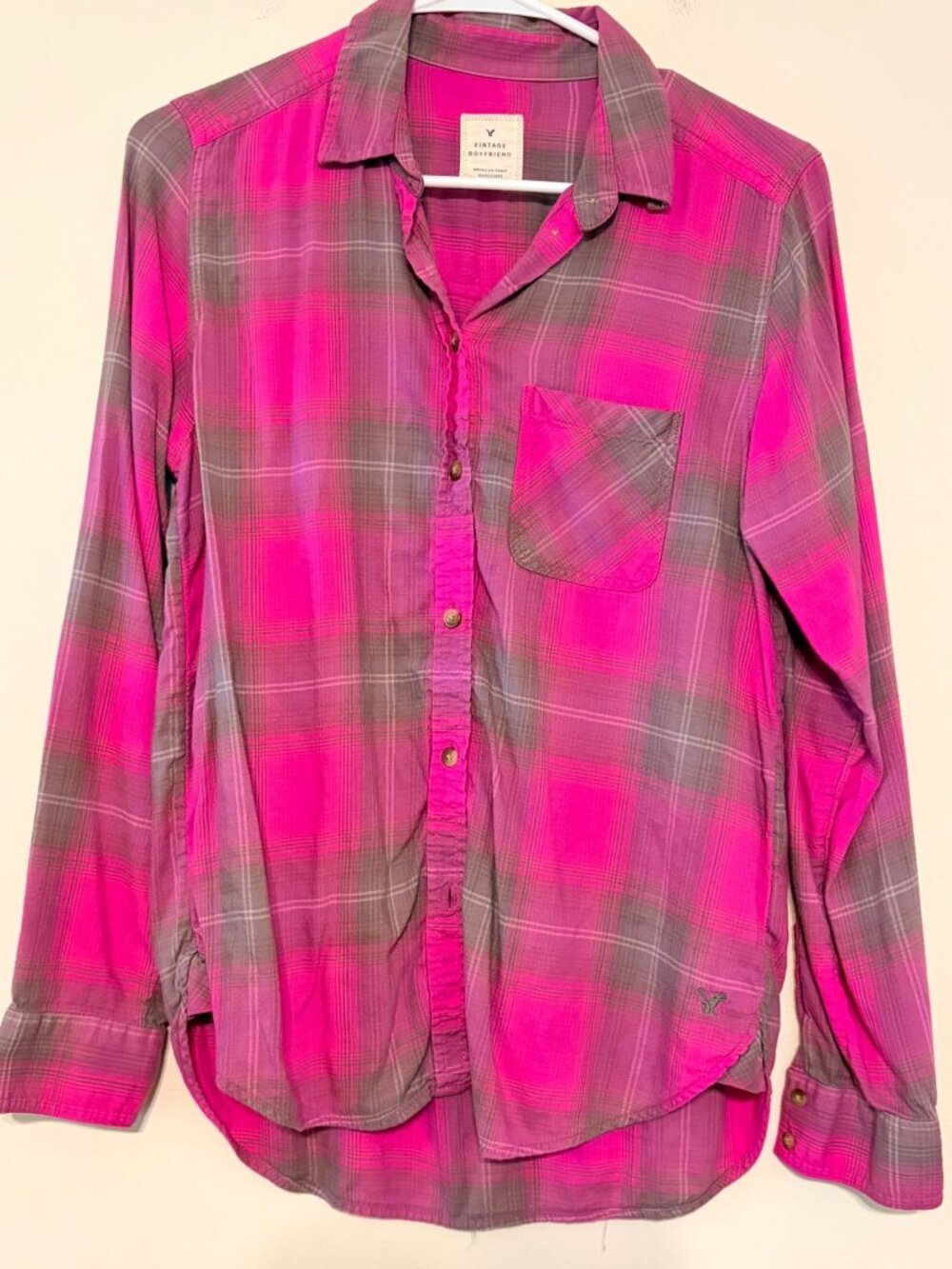 Women's American Eagle Vintage Boyfriend Fit Pink Gray Button Down Size Small